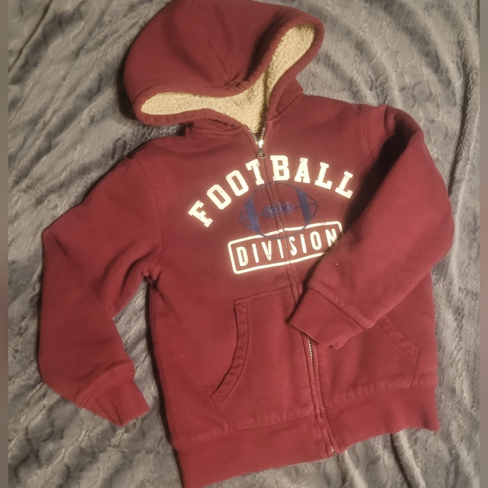Med The Children's Place football zip up hoodie maroon